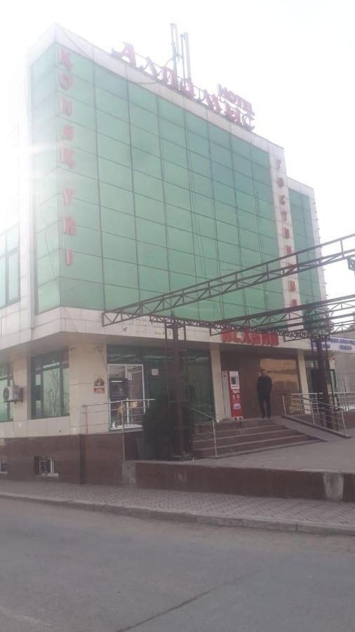 Alpamys Hotel Turkestan Turkistan Exteriör bild
